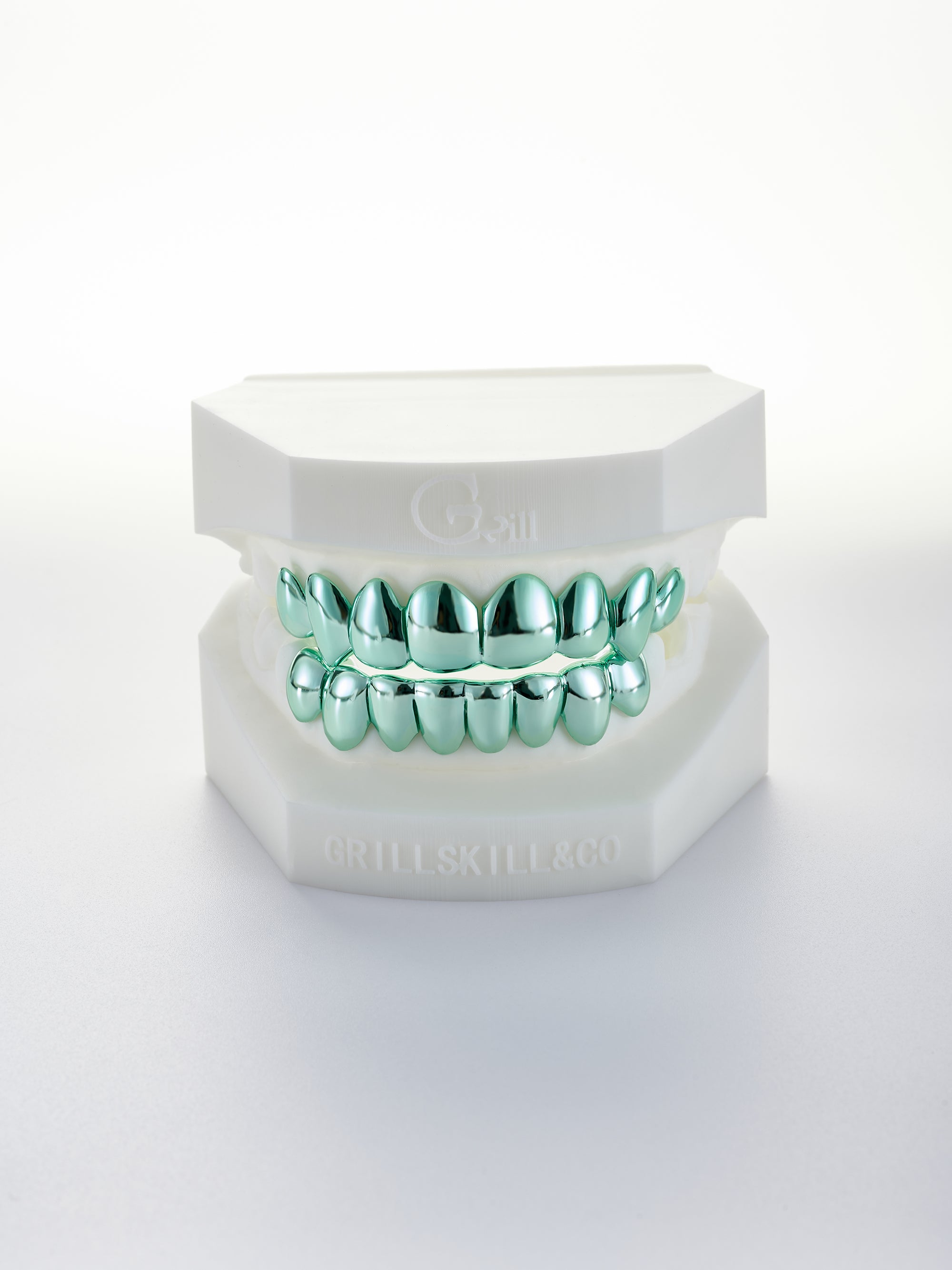 8on8 pale green