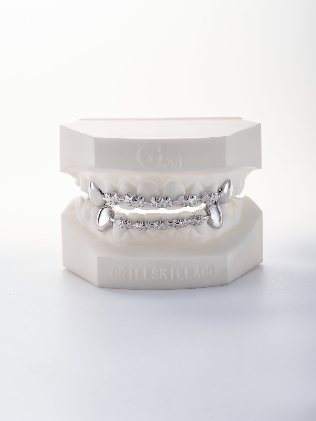 8 on 8 silver vvs moissanite starfish grillz (custom-fit)
